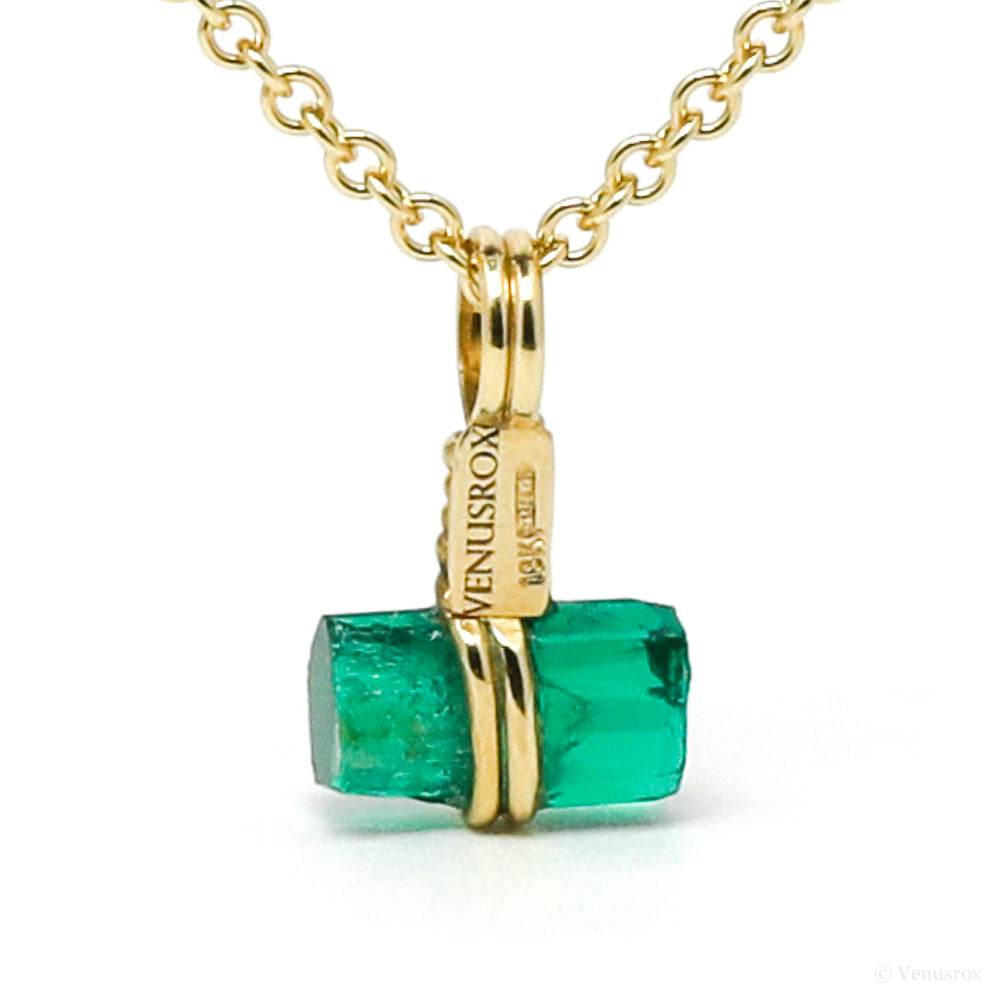 Emerald Pendant wrapped in 18Kt Gold from Chivor, Colombia | Venusrox